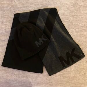 Michael Kors Black and Gray Two Tone Knit Men's 2 Piece Set Beanie Scarf Set